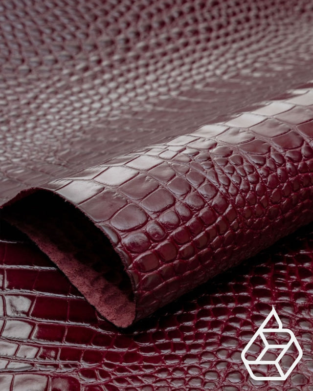 Cow leather with a crocodile print - Red crocodile print | Como Collection