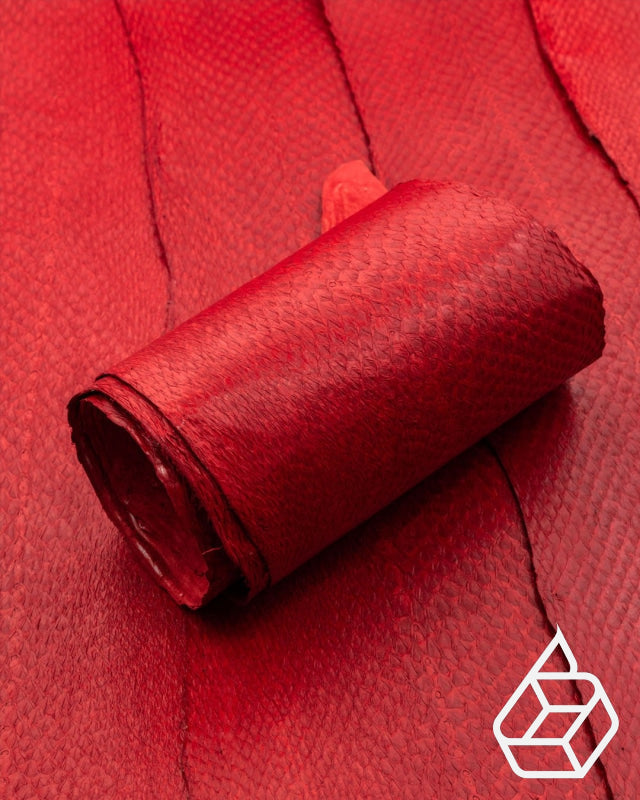 Fish leather with closed scales and silk gloss - Red - | Salmon closed Collection