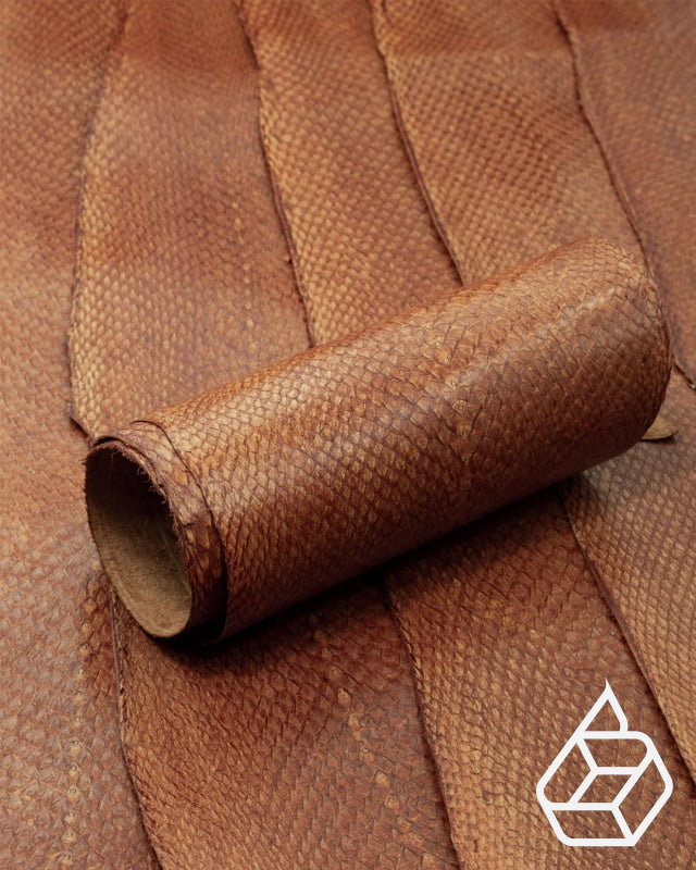 Fish leather with closed scales and silk gloss - Cognac - | Salmon closed Collection