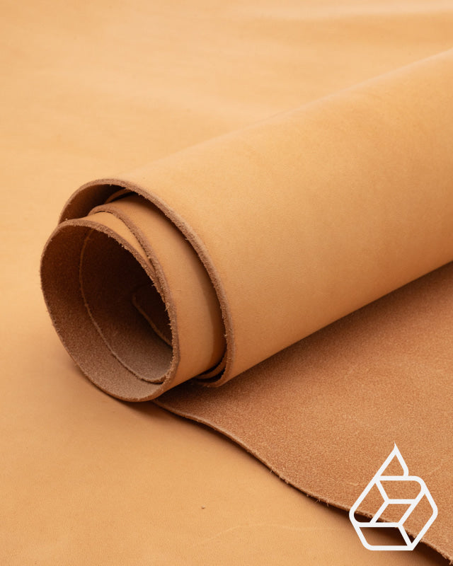 Tuscany Collection | Soft Vegetable Tanned Vachetta Leather Naturale / 0.7 - 0.9 Mm Panel (30 X 20